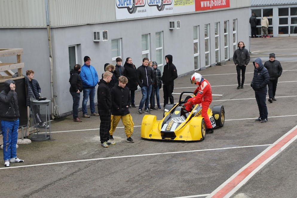Der var livlig aktivitet i pitten på Padborg Park ved testdagen den 18. februar og tilmeldingen er stadig åben til den næste test lørdag den 25
(Foto: Steen Kristensen)